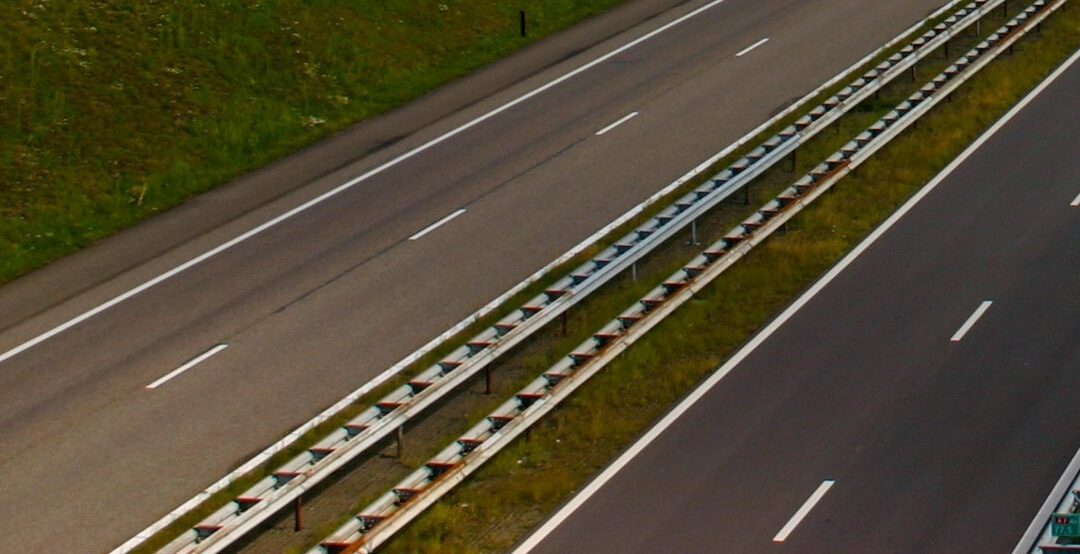 Viaduct over A6 bij Swifterbant afgesloten voor zwaar verkeer
